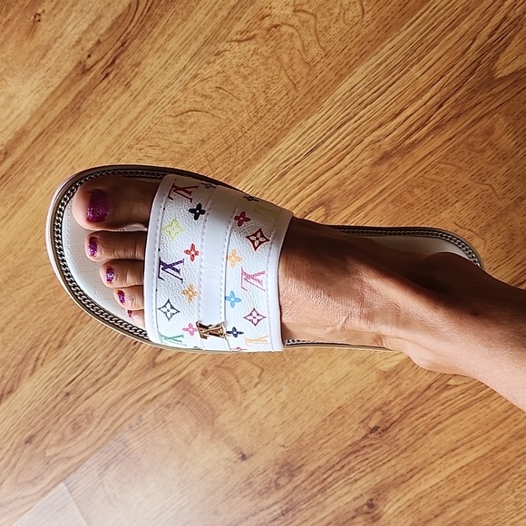 White/ multi color slides - Picture 8 of 11